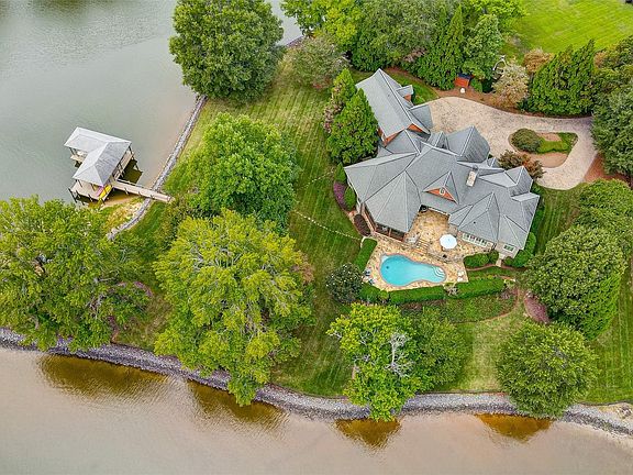 2nd image of 126 Catawba Cove Ln
