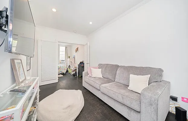 Rented by Living New York | media 26