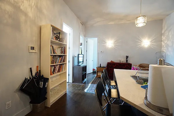 Rented by Rennit Inc. | media 44