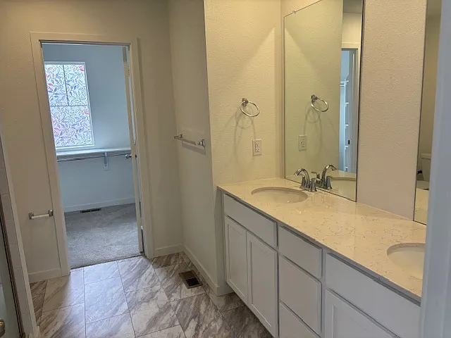765 Yankee Boy Loop — Photo 13