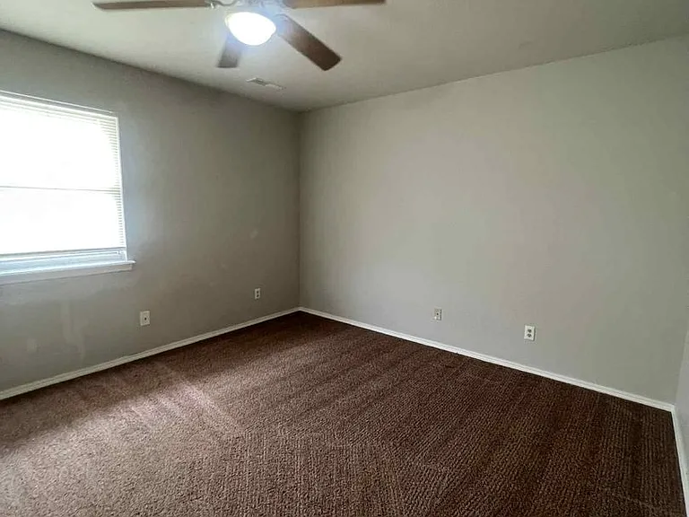 2216 E 8th St #1-4 — Photo 5
