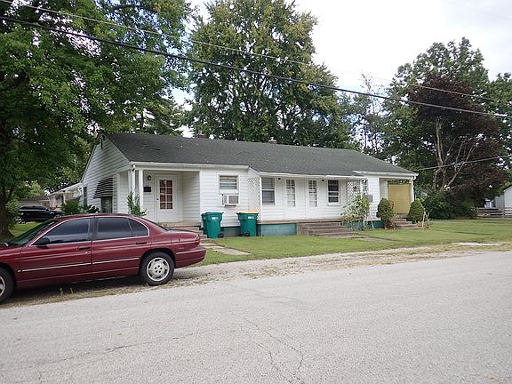 2nd image of 802/804 Tucker St