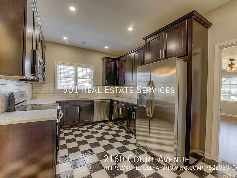2160 Court Ave — Photo 12