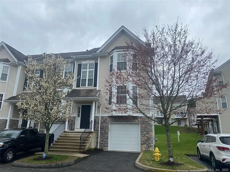 1305 Sienna Dr