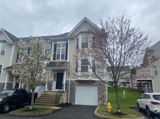 1305 Sienna Dr, Danbury, CT 06810
