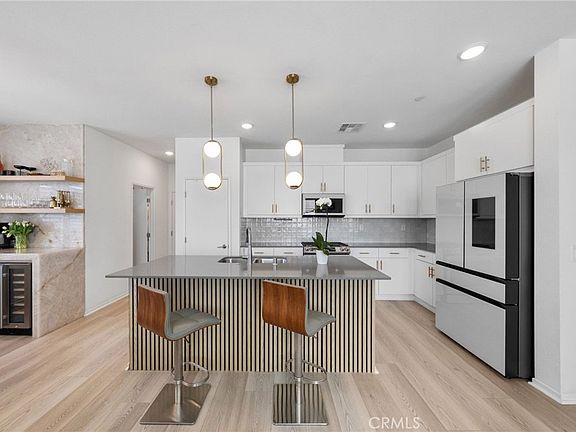 2nd image of 303 Sweet Pl