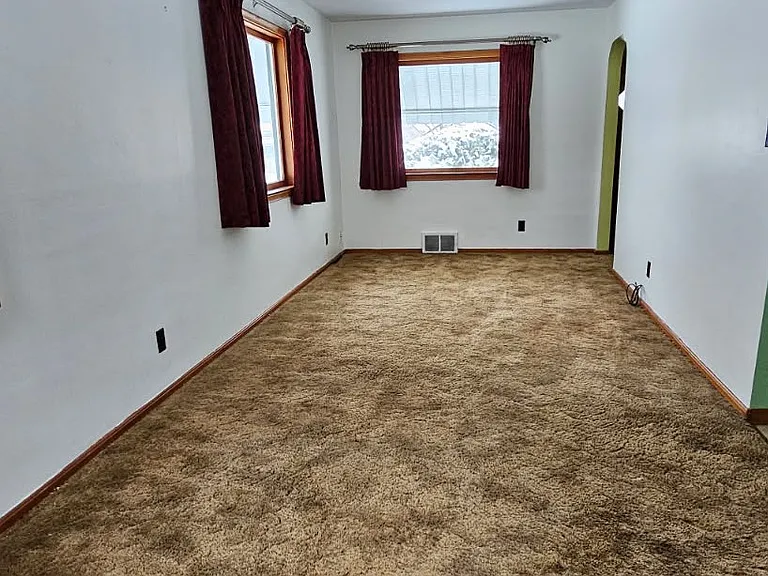 515 N 8th Ave — Photo 4