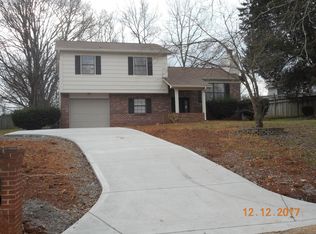 9306 Ashmeade Rd, Knoxville, TN 37922