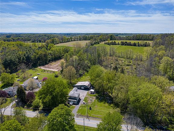 2nd image of 5443 Russell Rd