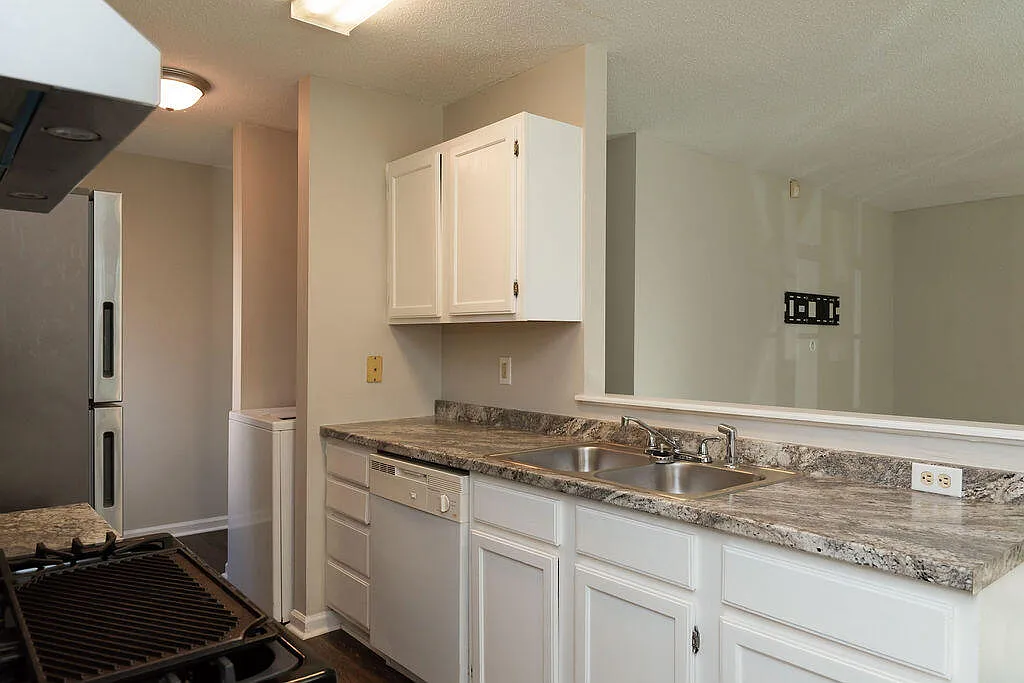 Building Photo - 43 Woodleaf Ct
