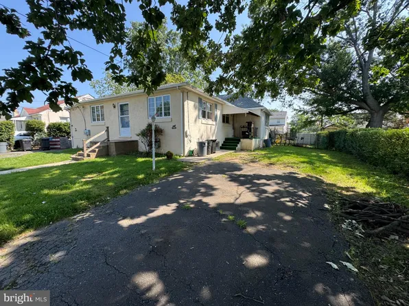 332 Fernwood Ave, Folsom, PA 19033