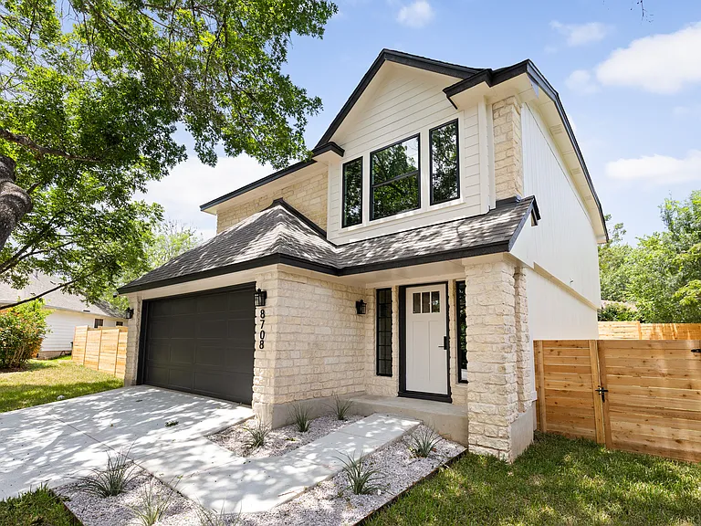8708 Cretys Cv — Photo 5