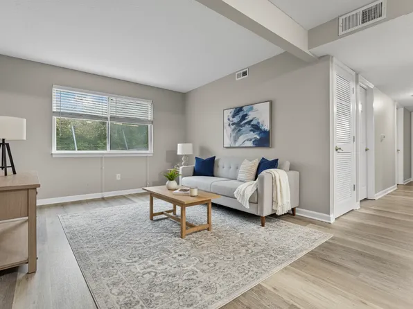 The Reserve at Cove Spring