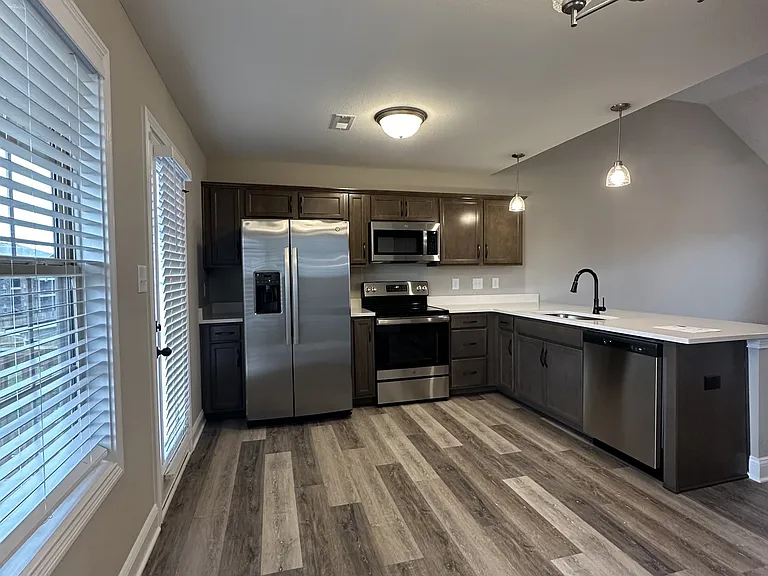772 Lillian Grace Dr — Photo 4