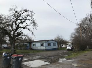 1103 Pinecroft Ave, Medford, OR 97501