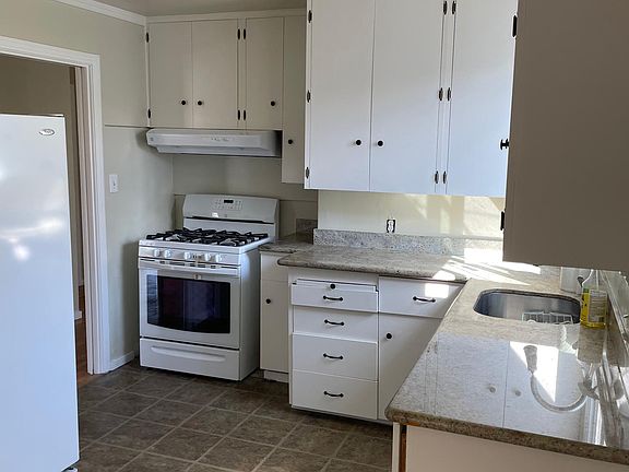 3rd image of 501 Santa Clara Way