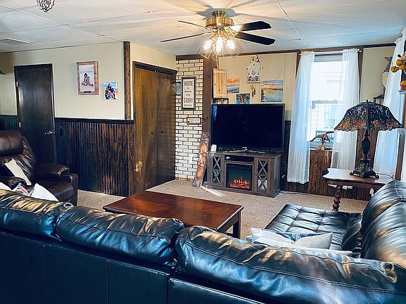 Enter to large living Room 