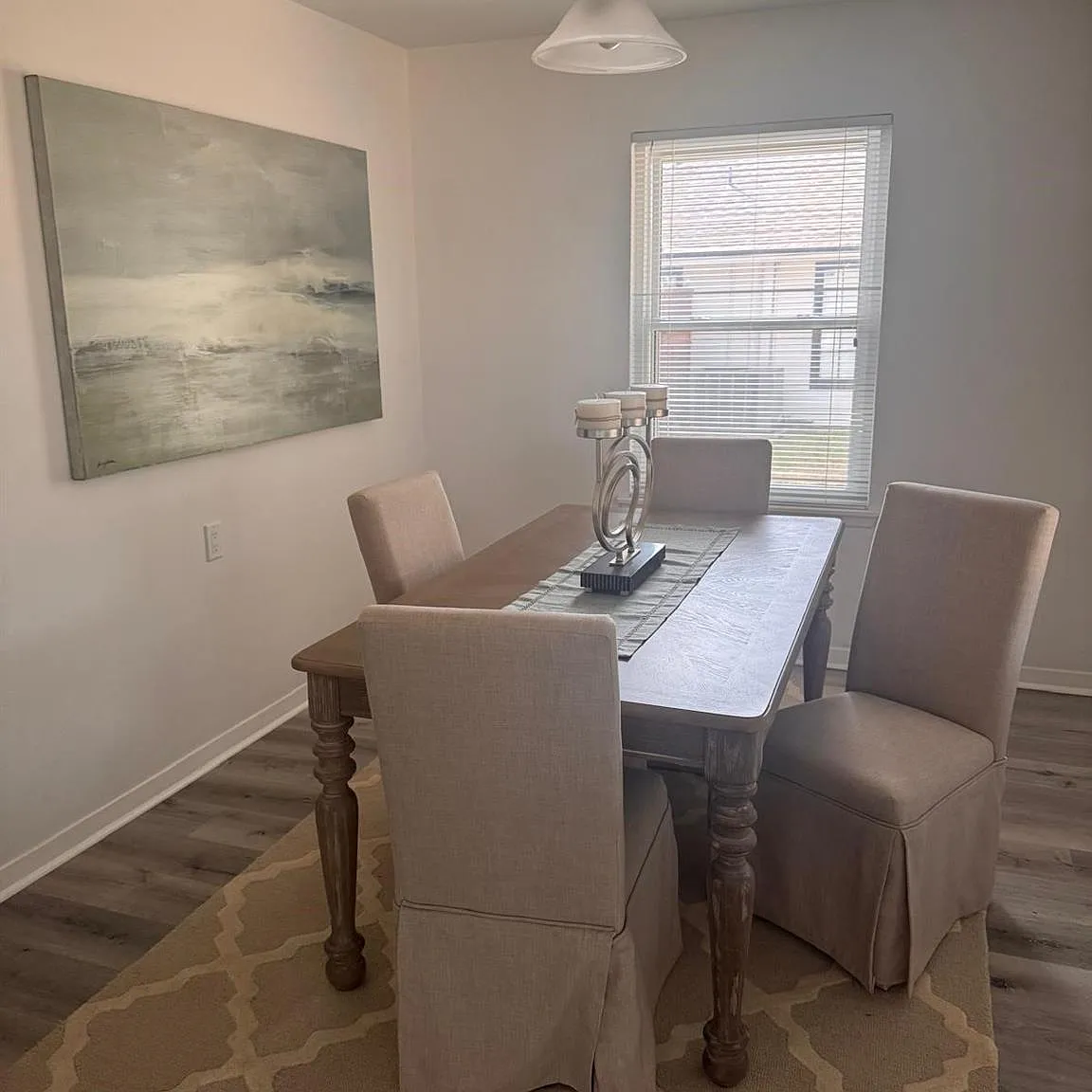 3 bed, 2.5 bath, 2128 sqft, $5,400 — Photo 3