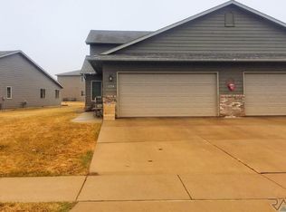 6704 S Tomar Rd, Sioux Falls, SD 57108
