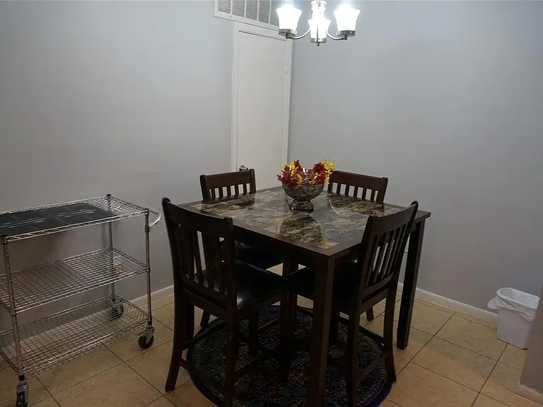 8427 Hearth Dr #6 — Photo 3