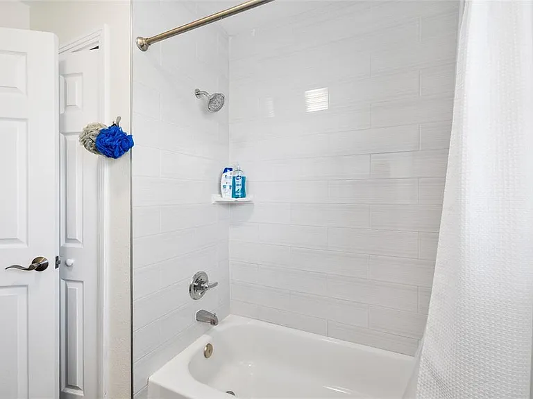 304 N Matanzas Ave — Photo 19