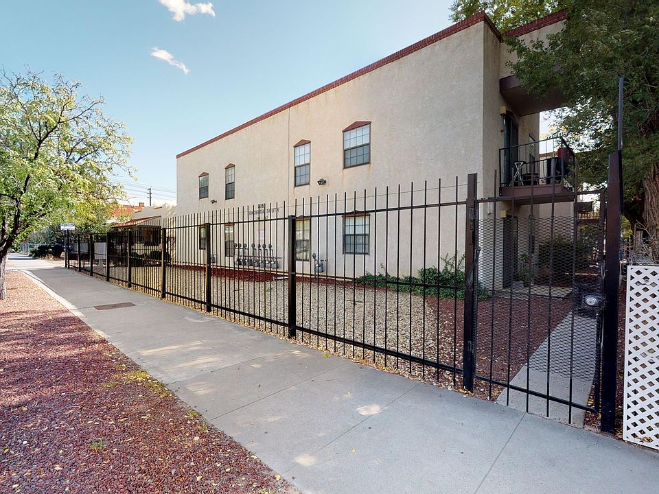 1st image of 816 Coal Ave SW APT 1