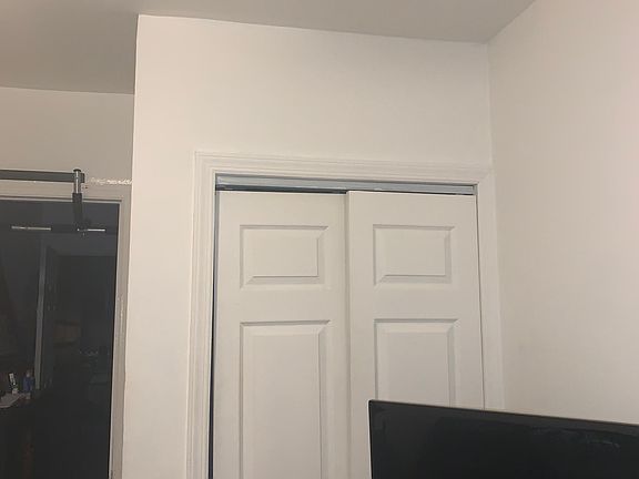 5th image of 19 Saint Pauls Ave APT 6
