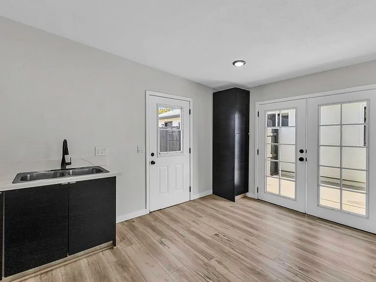 2029 E Ave #2029 — Photo 12