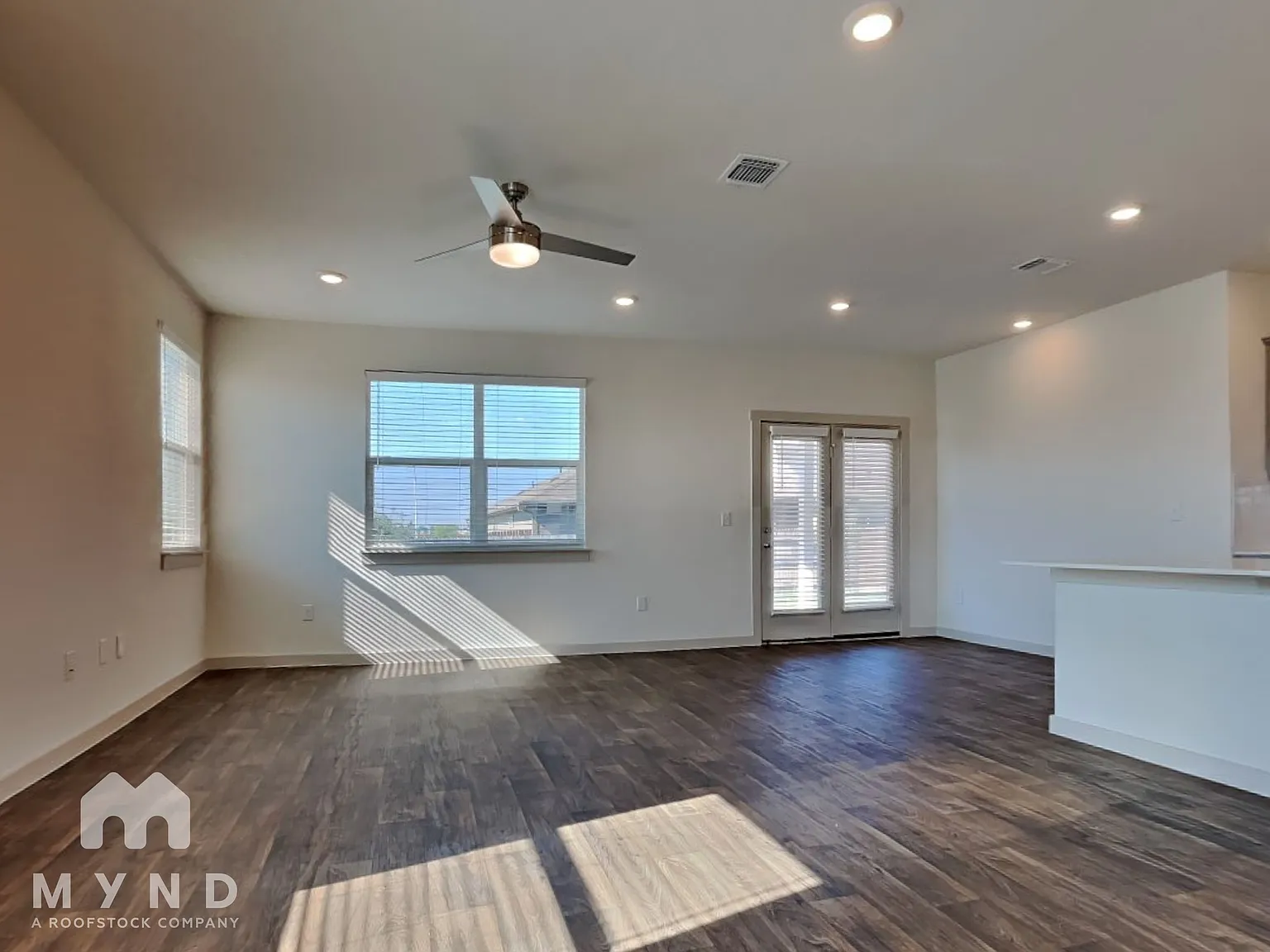 4 bed, 2.0 bath, 1672 sqft, $2,225 — Photo 4