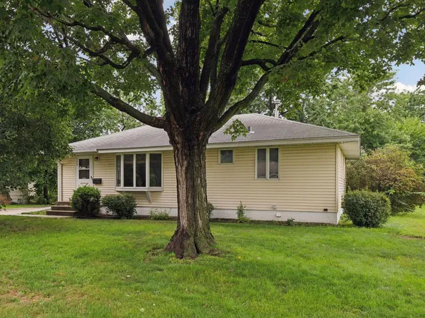 5825 Knox Ave N, Brooklyn Center, MN 55430