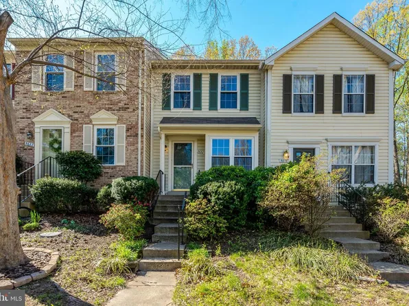5680 White Dove Ln, Clifton, VA 20124