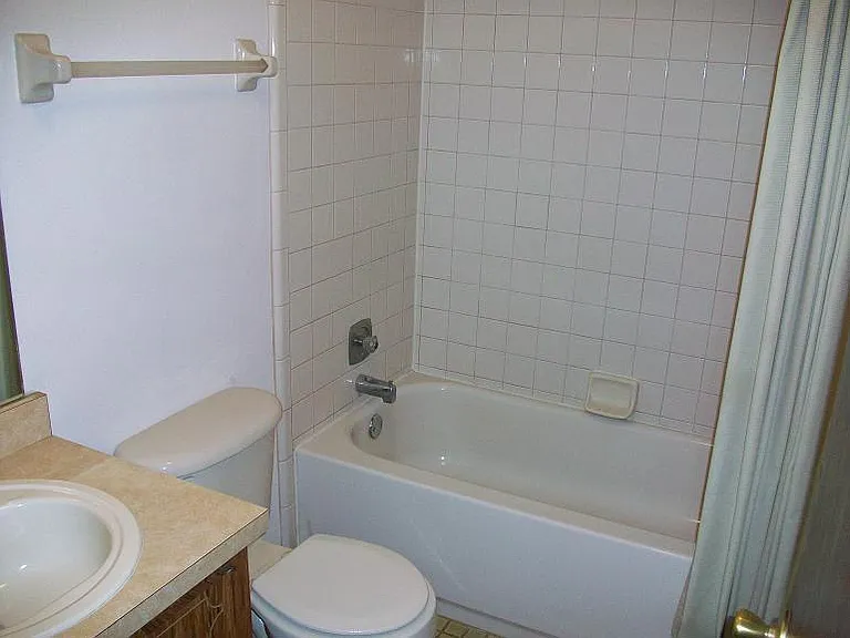 421 E Airport Blvd #4 — Photo 9