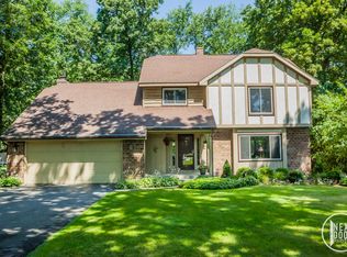 1935 Timberview Dr NE, Grand Rapids, MI 49525