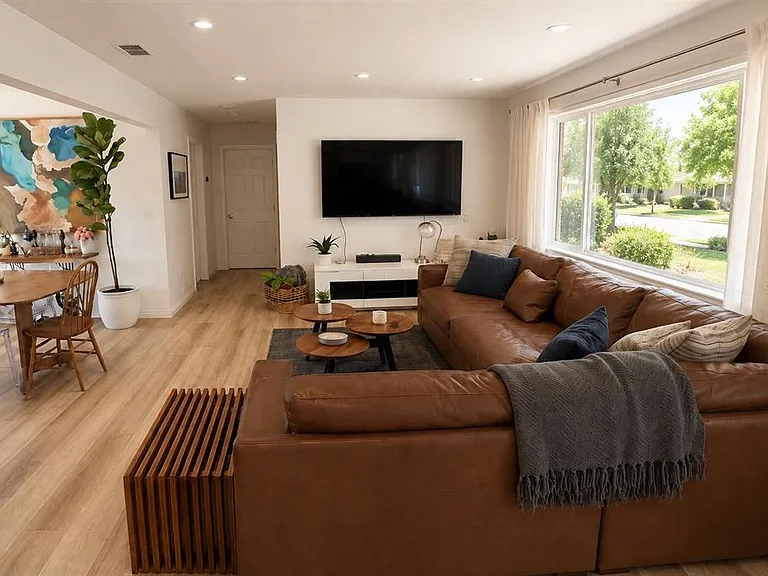 4205 Augustine Ave — Photo 6