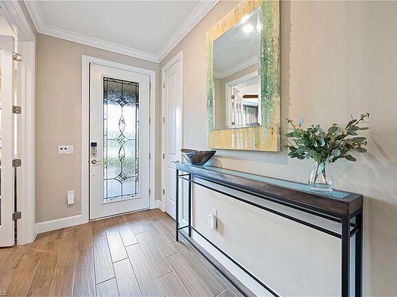 3rd image of 6854 Greenbriar CT