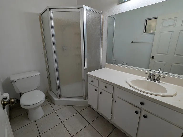 1126 Voltaire Dr — Photo 5
