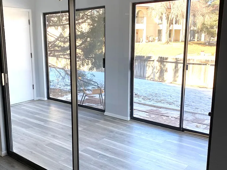 937 Country Club Dr SE #F — Photo 13