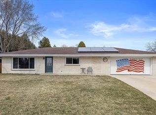206 Fredonia Ave, Fredonia, WI 53021