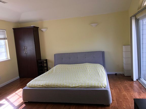 Room 1- Master Bedroom (King size bed in the picture)