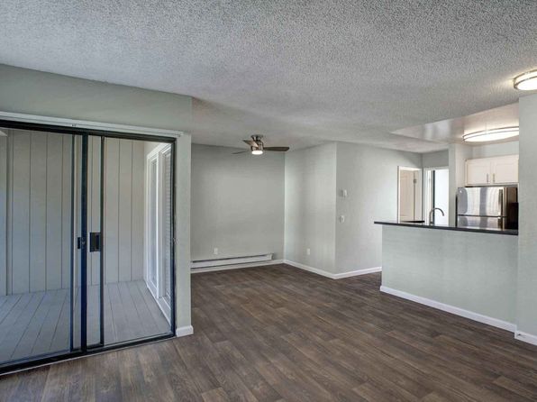 300 Glenwood Cir #897330