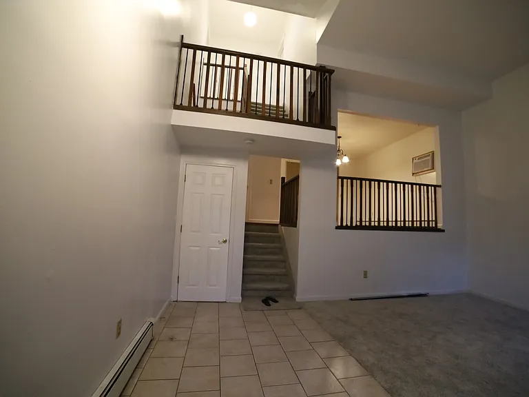 32 Hilltop Cir — Photo 10
