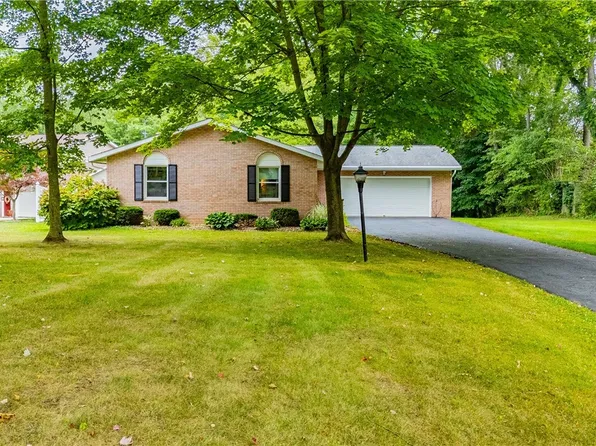 9345 Summit St NW, Clinton, OH 44216