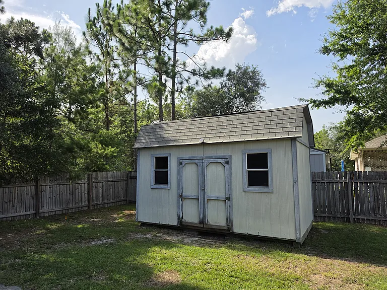 2501 Elkhart Dr — Photo 33
