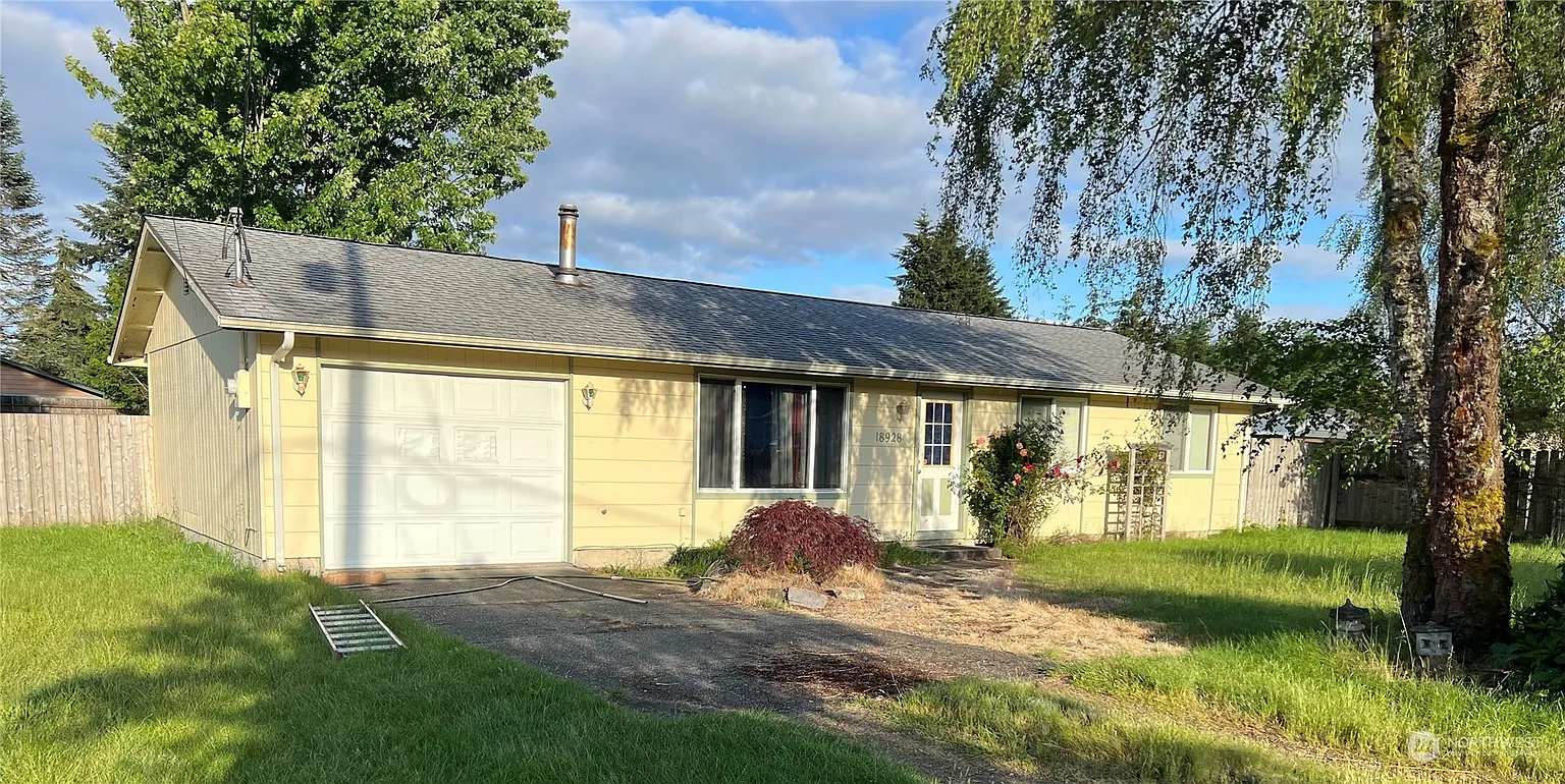 18928 SW Prairie Street photo 1