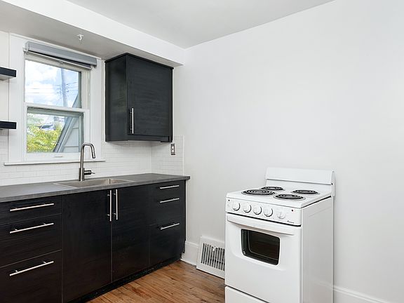 4th image of 30 Hamata Ave #2