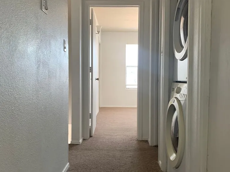 1932 Buena Vista Dr SE — Photo 9