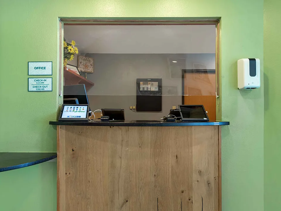 Lobby and Guest Check-in