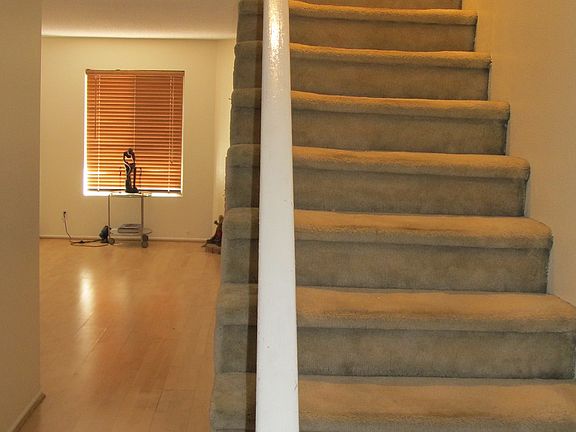 4th image of 13519 Lemoli Ave #14