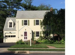 118 Clifton Ave, West Hartford, CT 06107