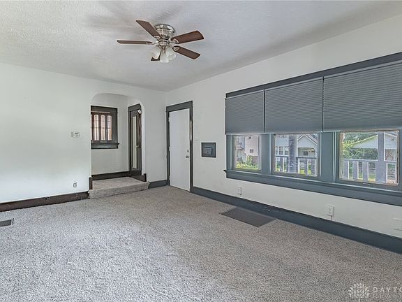 4th image of 37 Marie Ave